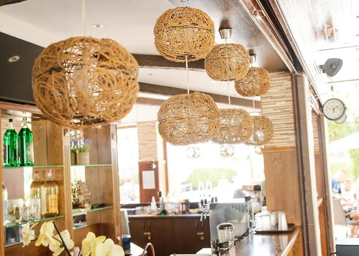 Ξενοδοχείο με διαμερίσματα Biato 3*